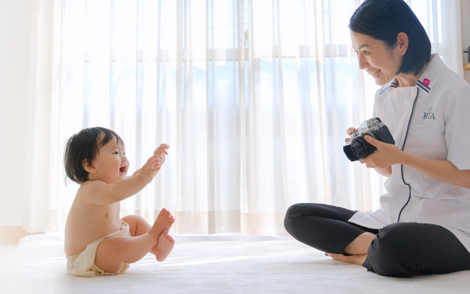 資格を活かして唯一無二の表情を引き出すフォトグラファーに